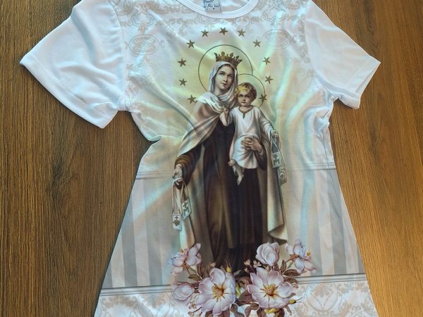 Camisetas católicas: uma expressão de fé e devoção